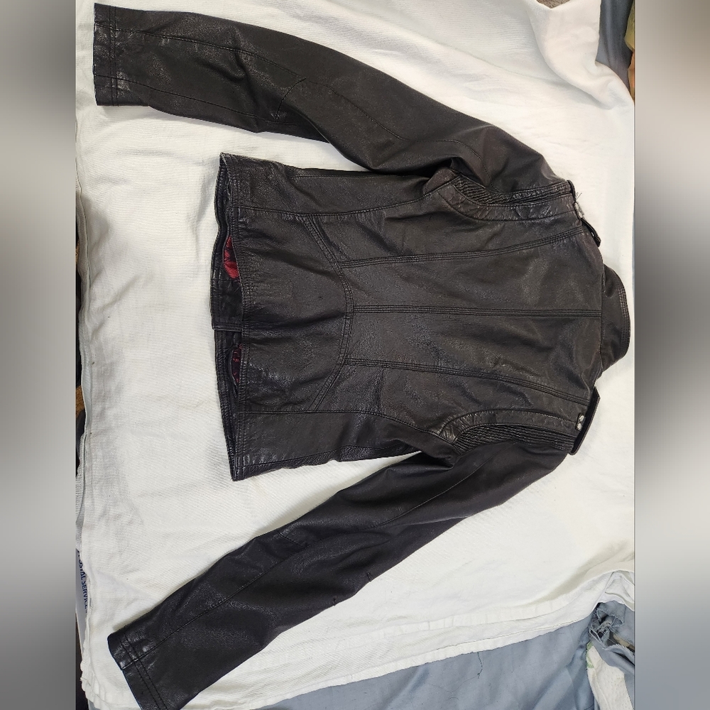 BLACK RIVET LEATHER JACKET - Picture 2 of 8